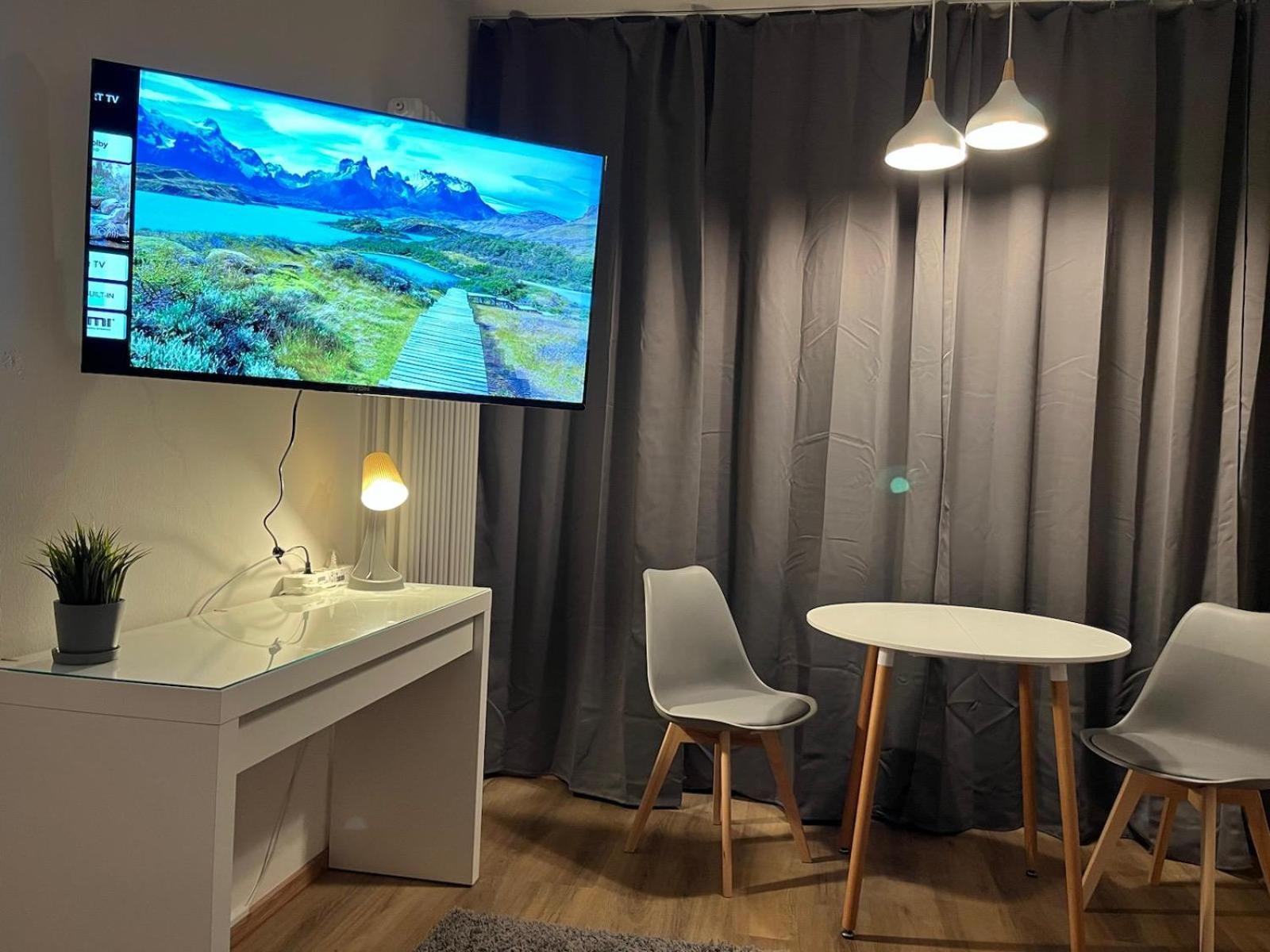 Studio Am Waldschloesschen Mit Kueche Und Netflix Dresda Esterno foto